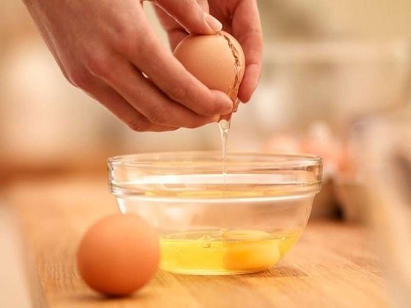 Sử dụng loại trứng thích hợp sẽ giúp gà chọi phát triển tốt hơn